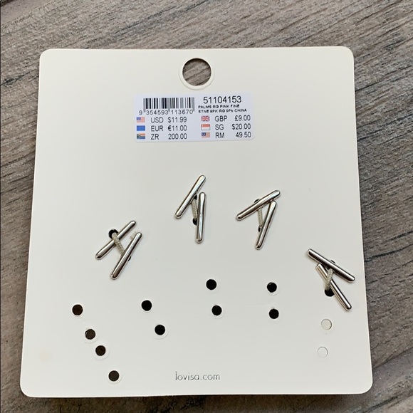 Lovisa 4 piece ring set - Picture 4 of 4